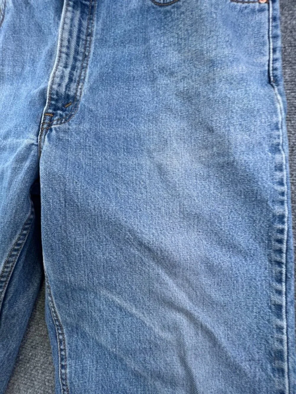 VTG Levi’s 550 Relaxed Fit Paper Tag Canada Made Blue Denim Jeans 40x32